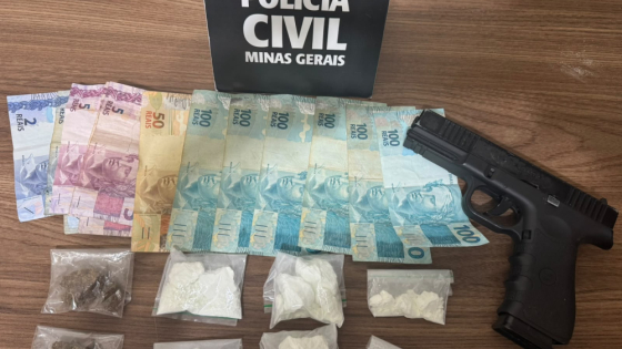 Homem é preso com drogas, R$ 680 e réplica de arma de fogo no bairro Santa Luzia em Araxá