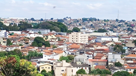 Previsão do tempo indica chuva e temperaturas de até 29°C em Araxá nesta semana