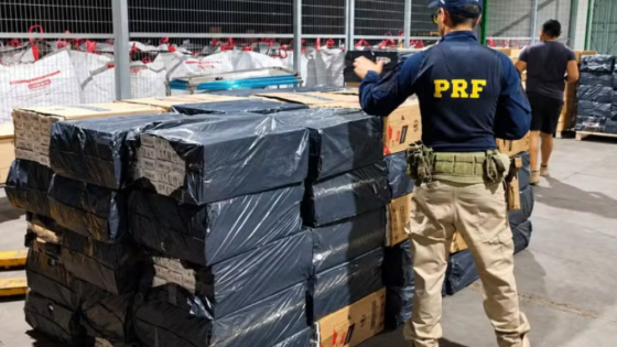 Caminhão com destino a Patrocínio é flagrado com 105 mil maços de cigarros contrabandeados em Uberaba